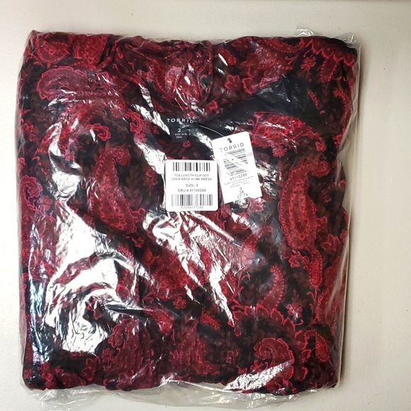 ❤NWT VINTAGE TORRID DRESS - TEA LENGTH - A-LINE PAISLEY CHIFFON - OPEN BACK - Picture 7 of 10